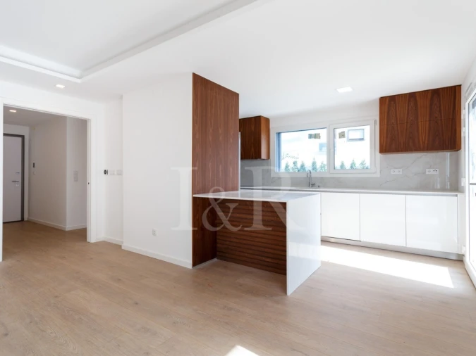 Moradia T4 para Venda em Alcabideche Foto 9