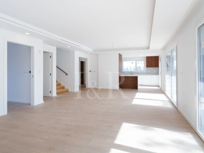 Moradia T4 para Venda em Alcabideche Foto 12