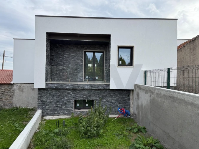 Moradia T3 para Venda em Panoias de Cima Foto 3