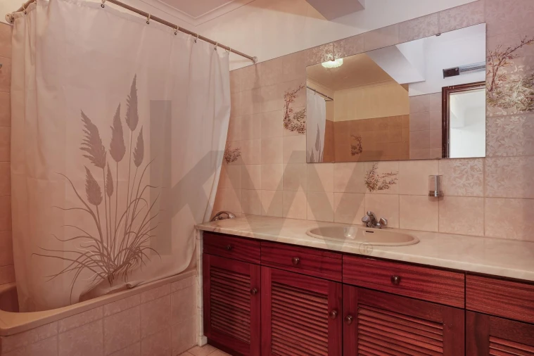 Moradia T4 para Venda em Carcavelos e Parede Foto 19