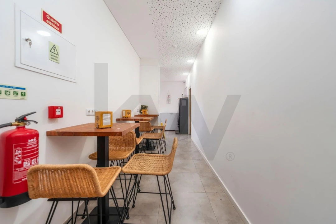 Negócio para Venda em Quarteira Foto 19