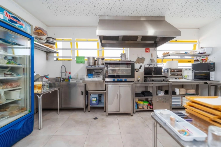 Negócio para Venda em Quarteira Foto 13