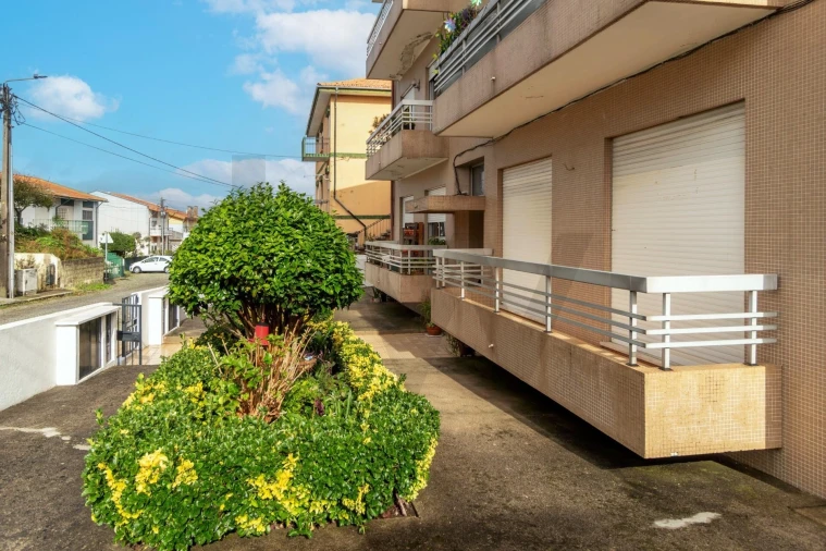 Apartamento T2 para Venda em Aguas Santas Foto 23