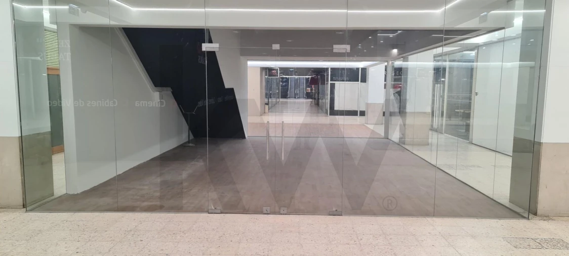 Loja para Arrendamento em Cedofeita, Santo Ildefonso, Sé, Miragaia, São Nicolau e Vitória Foto 2