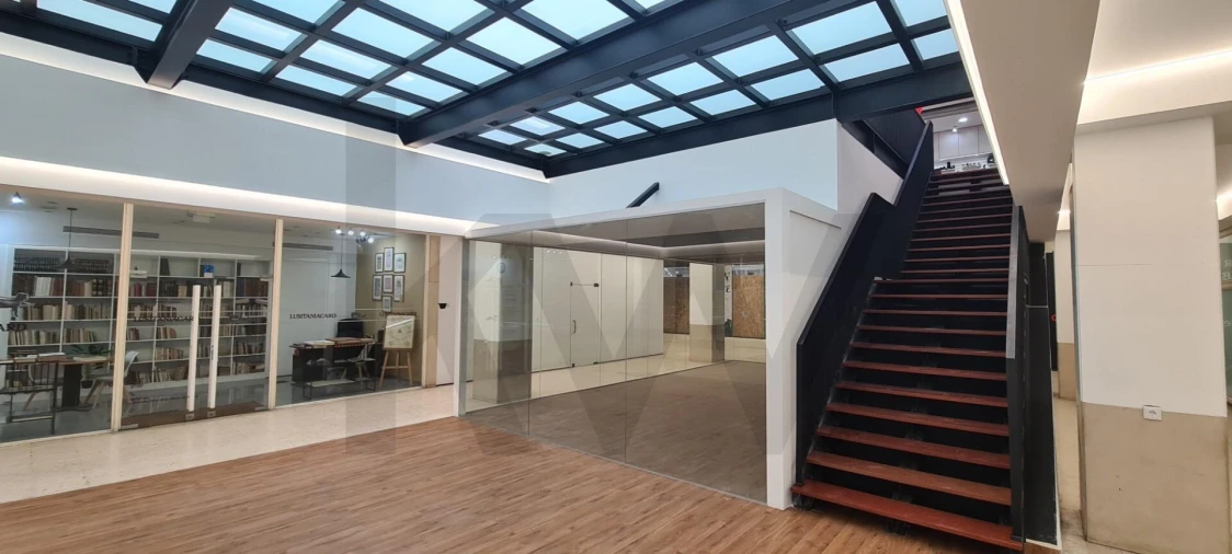 Loja para Arrendamento em Cedofeita, Santo Ildefonso, Sé, Miragaia, São Nicolau e Vitória Foto 6