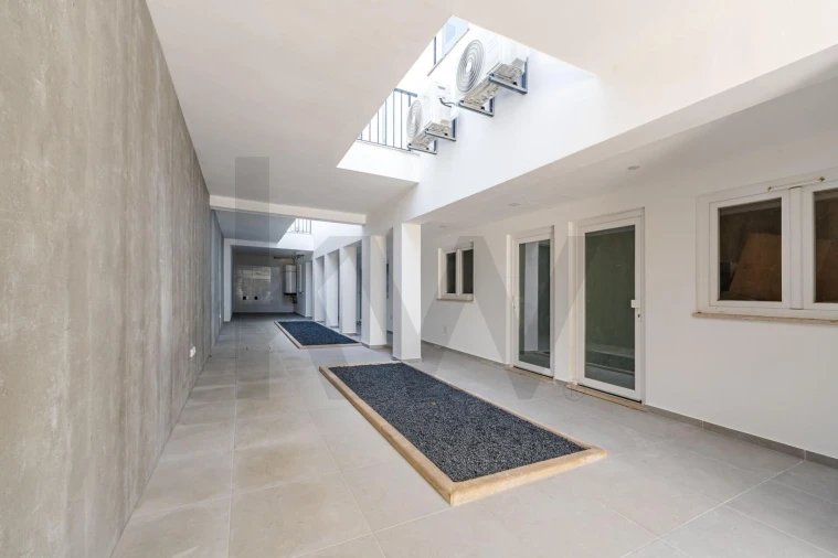 Prédio para Venda em Leiria, Pousos, Barreira e Cortes Foto 4