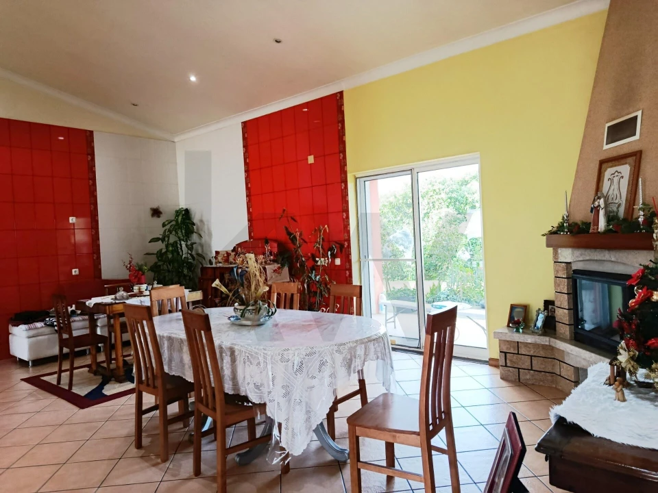 Moradia T3 para Venda em Lajes Foto 10