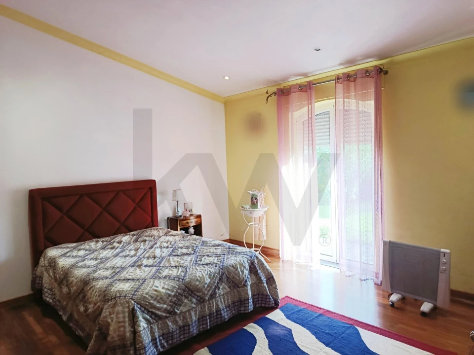 Moradia T3 para Venda em Lajes Foto 13