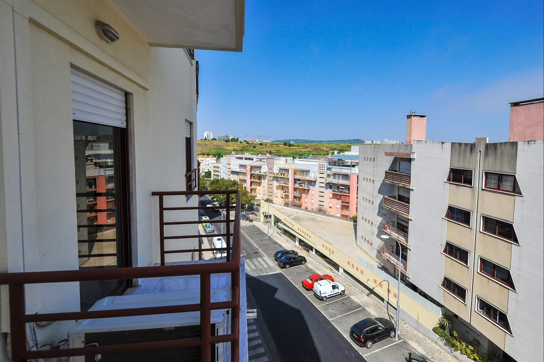 Apartamento T3 para Venda em Algés, Linda-A-Velha e Cruz Quebrada-Dafundo Foto 33