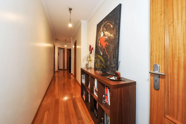 Apartamento T3 para Venda em Algés, Linda-A-Velha e Cruz Quebrada-Dafundo Foto 19