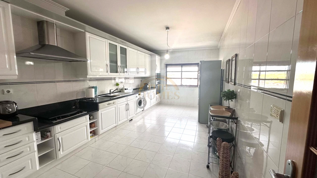 Apartamento T3 para Venda em Algés, Linda-A-Velha e Cruz Quebrada-Dafundo Foto 10