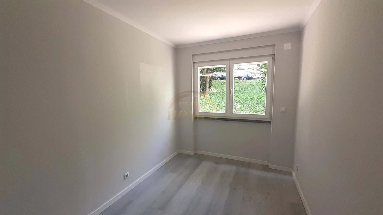 Apartamento T2 para Venda em Benfica Foto 14