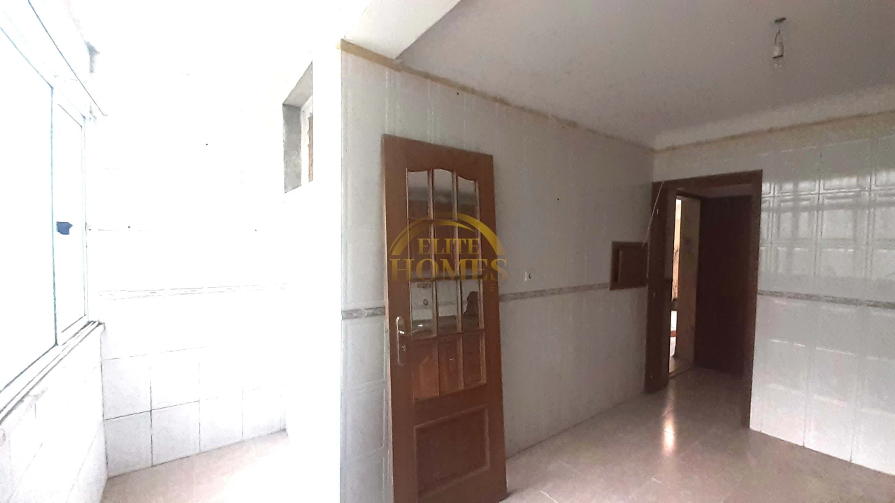 Apartamento T2 para Venda em Benfica Foto 14