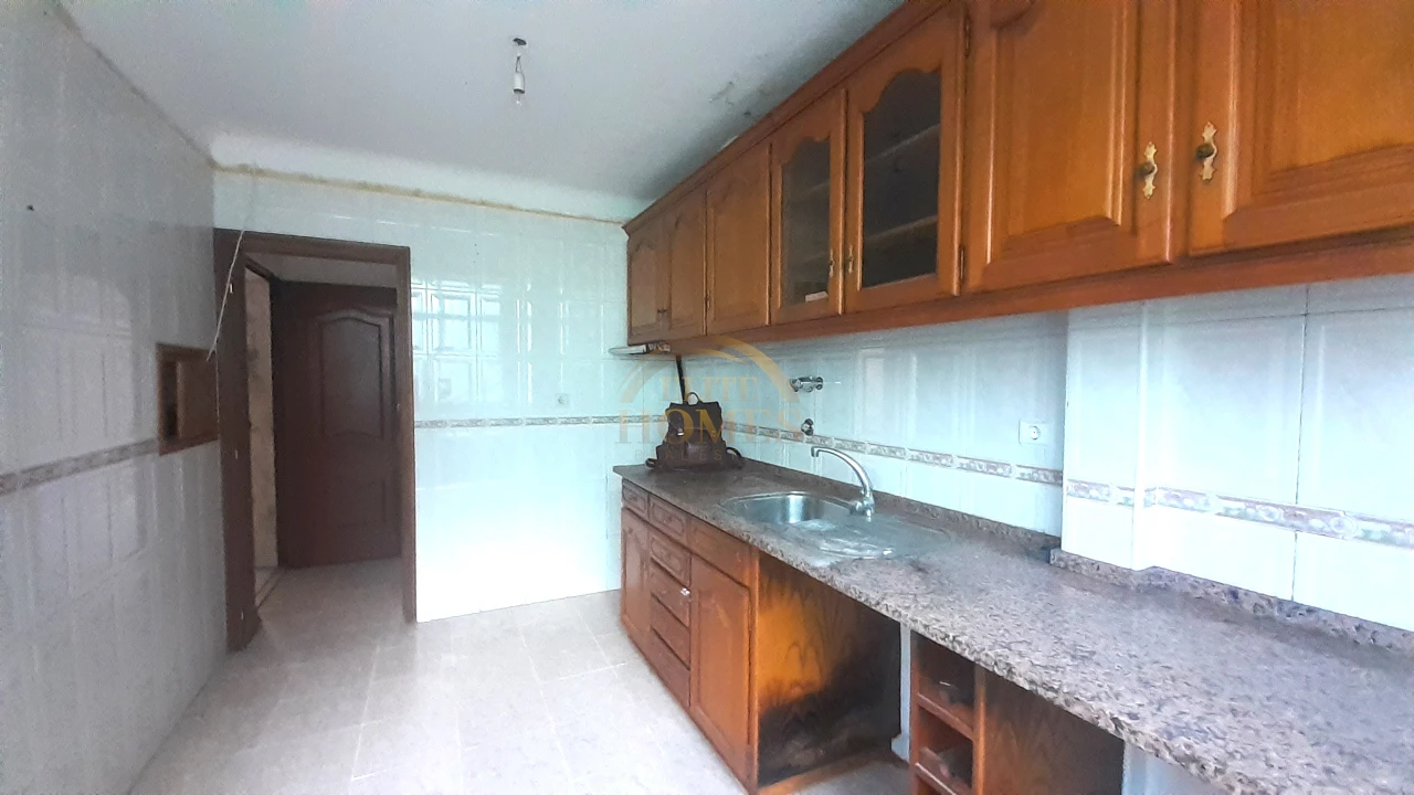 Apartamento T2 para Venda em Benfica Foto 35