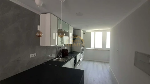 Apartamento T2 para Venda em Benfica