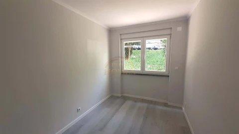 Apartamento T2 para Venda em Benfica