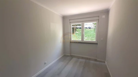 Apartamento T2 para Venda em Benfica