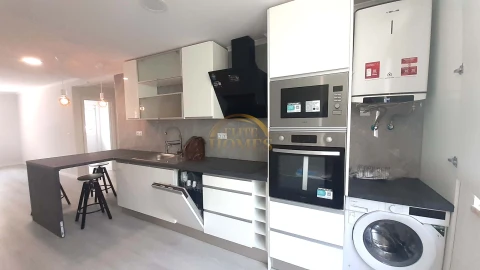 Apartamento T2 para Venda em Benfica