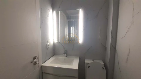 Apartamento T2 para Venda em Benfica