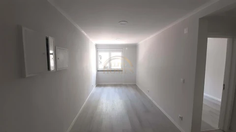 Apartamento T2 para Venda em Benfica