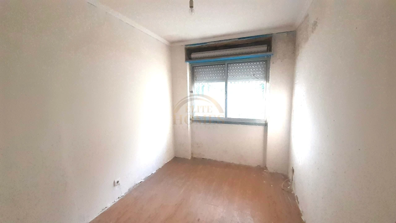 Apartamento T2 para Venda em Benfica Foto 4