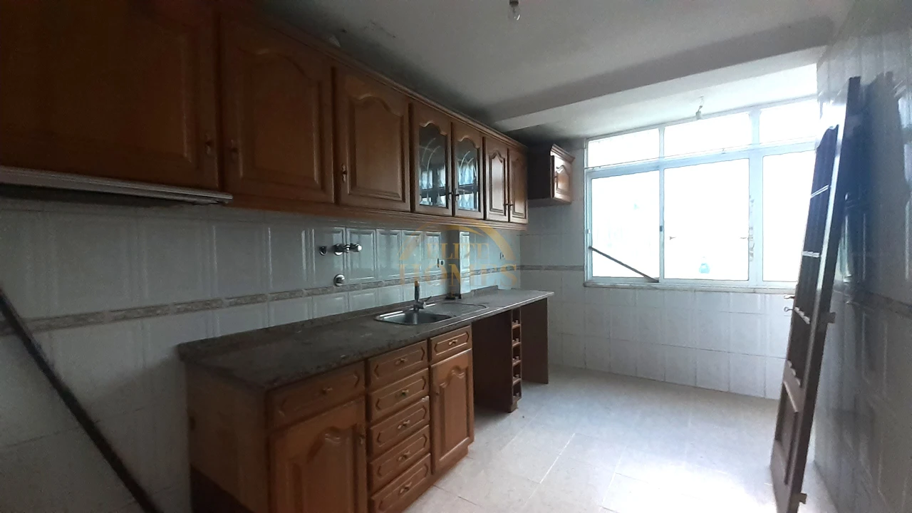 Apartamento T2 para Venda em Benfica Foto 36