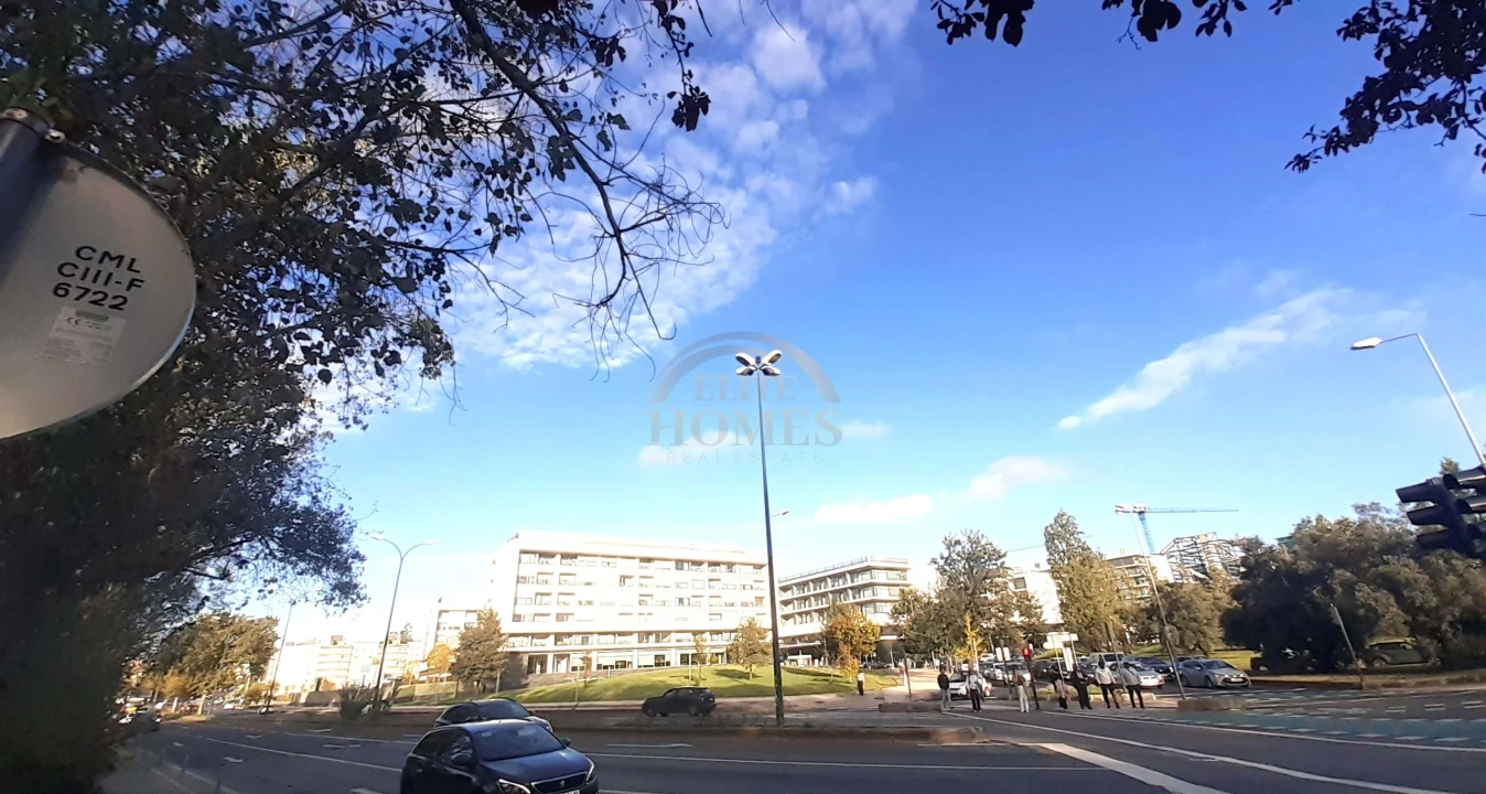 Apartamento T2 para Venda em Benfica Foto 24