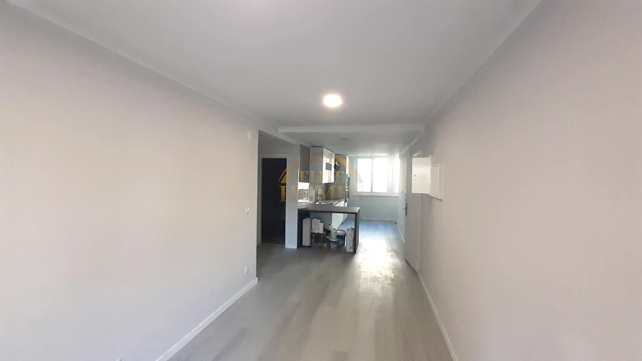 Apartamento T2 para Venda em Benfica Foto 4
