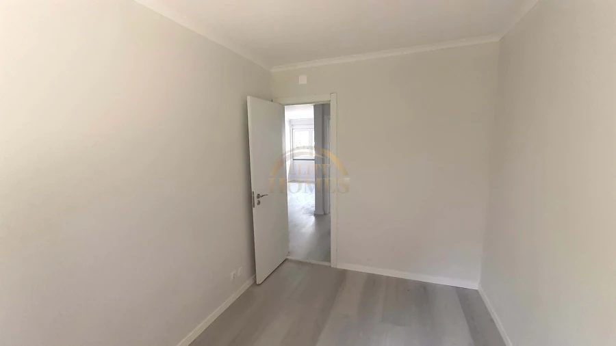 Apartamento T2 para Venda em Benfica Foto 15