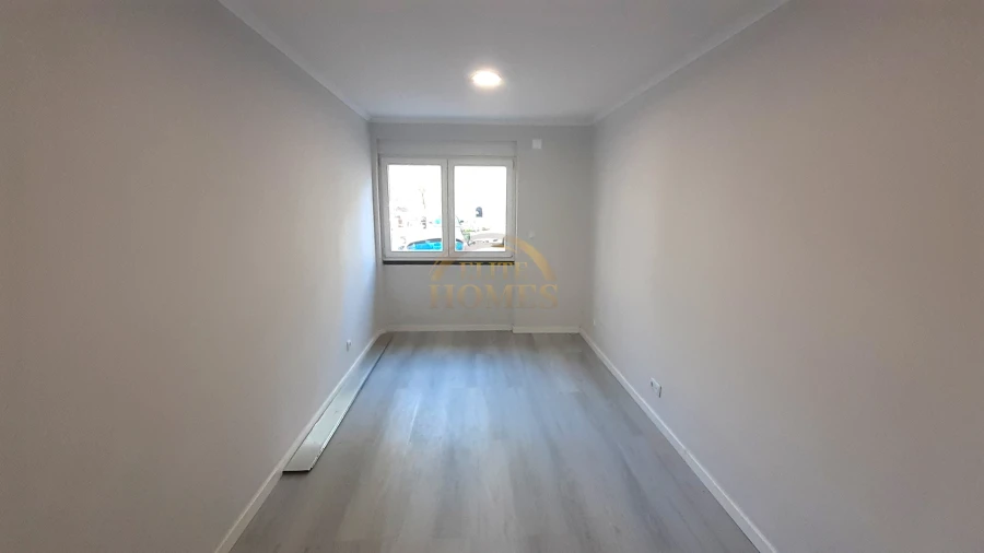 Apartamento T2 para Venda em Benfica Foto 9