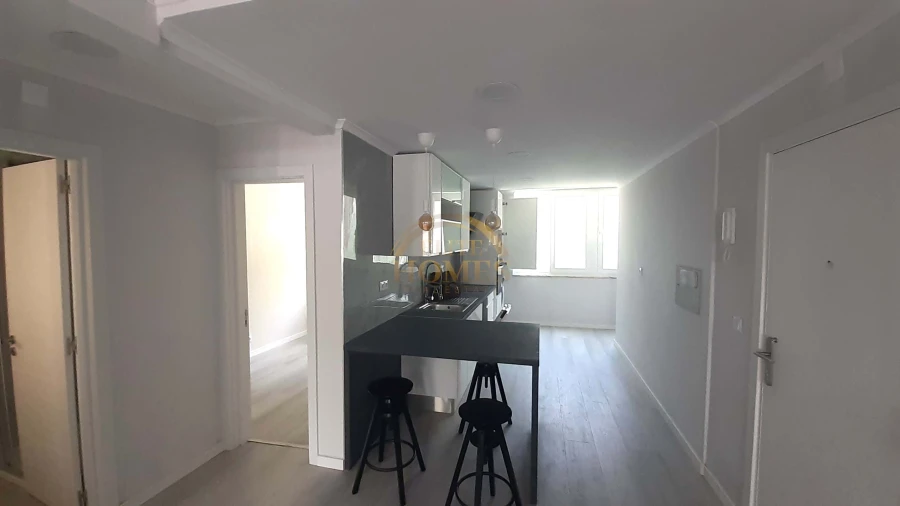 Apartamento T2 para Venda em Benfica Foto 5