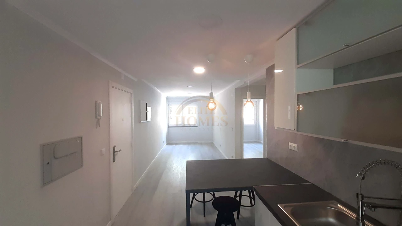 Apartamento T2 para Venda em Benfica Foto 9