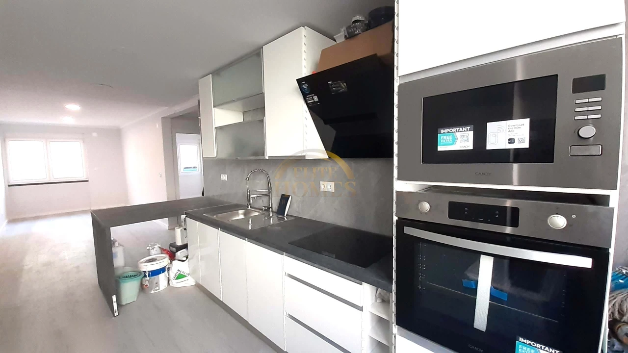 Apartamento T2 para Venda em Benfica Foto 3