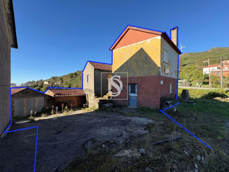 Moradia T1 para Venda em Caparrosa e Silvares Foto 1