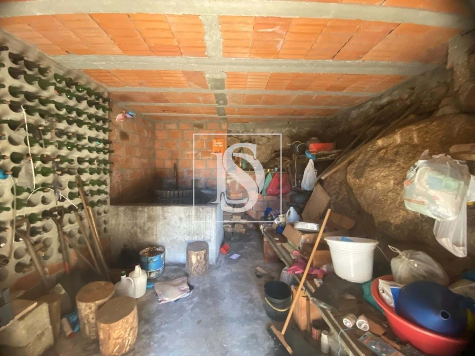 Moradia T1 para Venda em Caparrosa e Silvares Foto 12