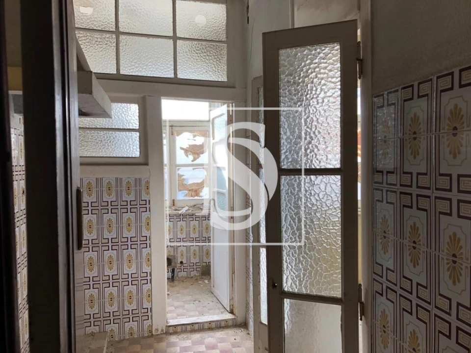 Prédio para Venda em Santa Maria Maior Foto 11