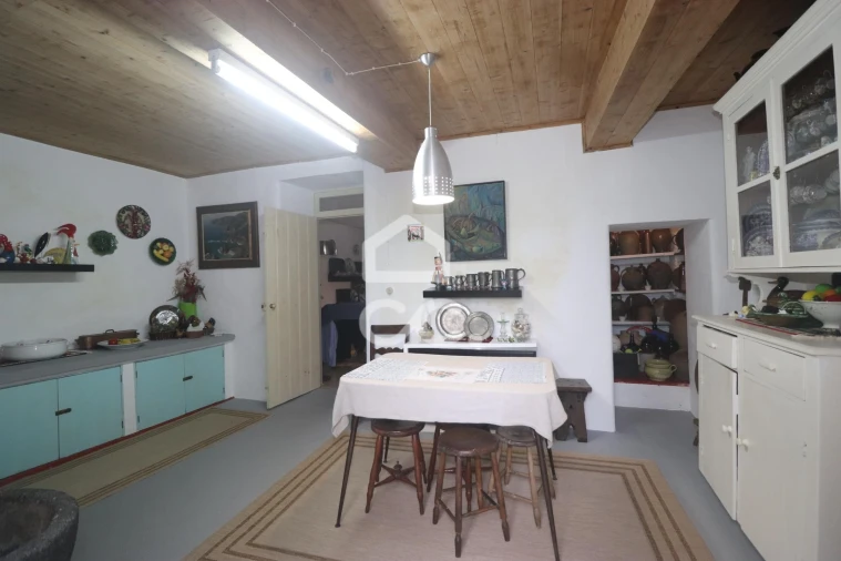 Moradia T6 para Venda em Fenais da Ajuda Foto 10