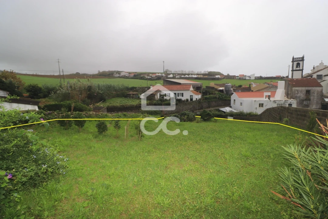 Moradia T6 para Venda em Fenais da Ajuda Foto 31