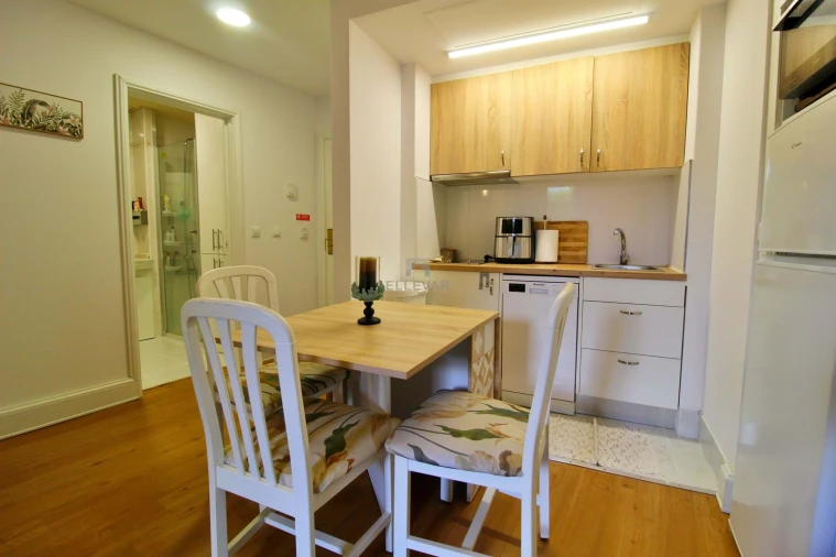 Apartamento T1 para Venda em São Martinho Foto 9