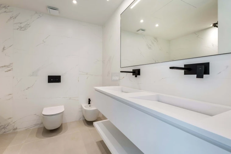 Apartamento T2 para Venda em Quarteira Foto 14