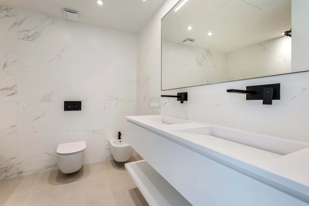 Apartamento T2 para Venda em Quarteira Foto 14