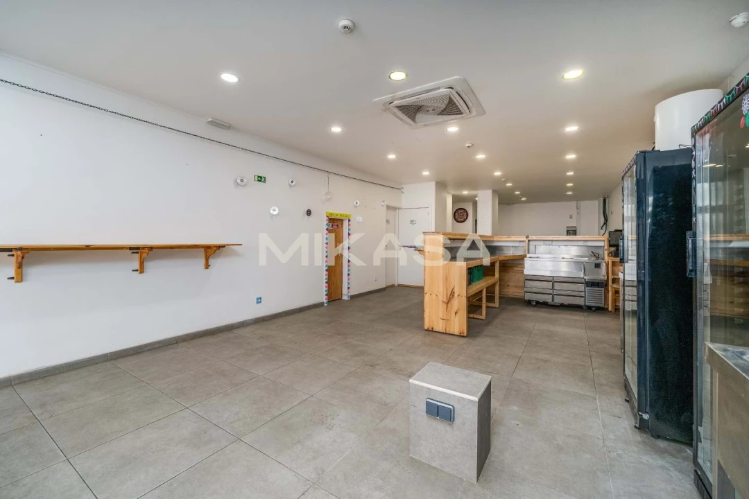 Negócio para Venda em Lagos (São Sebastião e Santa Maria) Foto 7