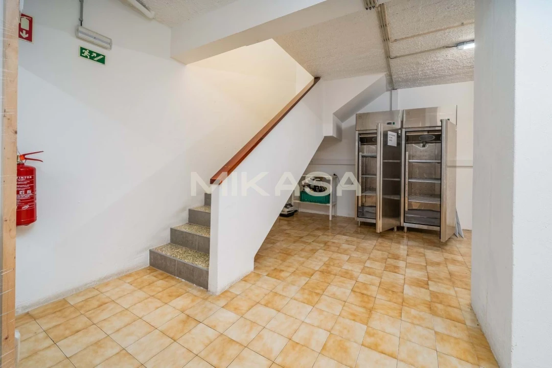 Negócio para Venda em Lagos (São Sebastião e Santa Maria) Foto 17