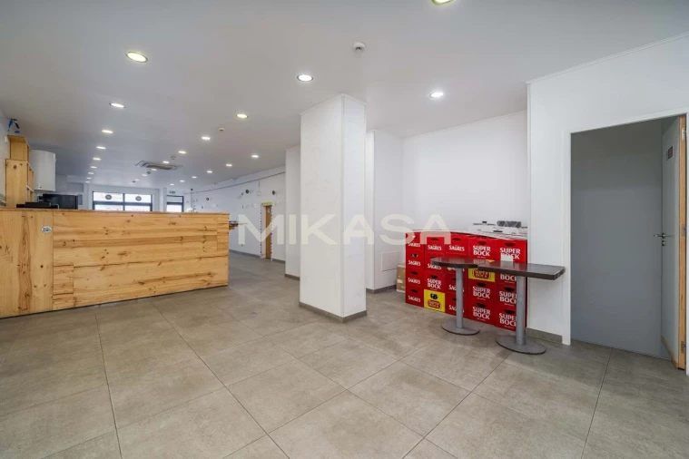 Negócio para Venda em Lagos (São Sebastião e Santa Maria) Foto 9