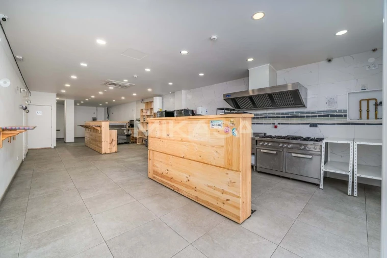 Negócio para Venda em Lagos (São Sebastião e Santa Maria)