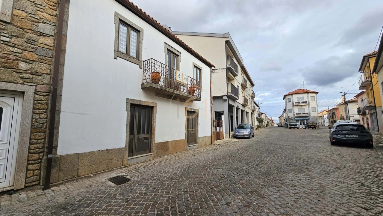 Moradia T3 para Venda em Sendim e Atenor Foto 2