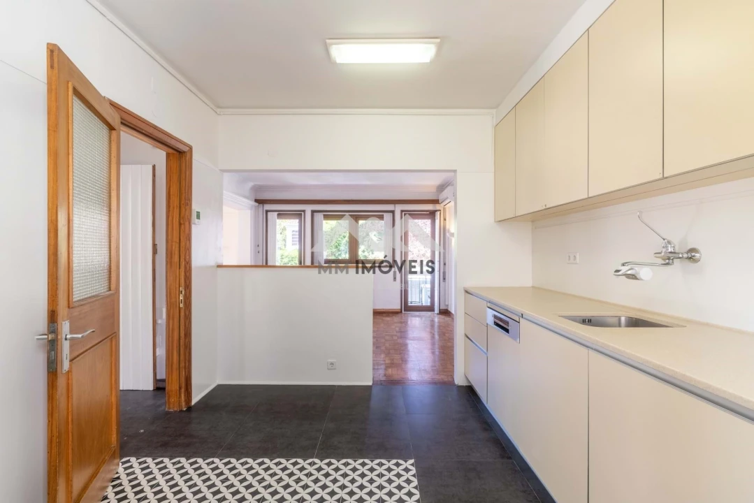 Moradia T6 para Arrendamento em Lordelo do Ouro e Massarelos Foto 12