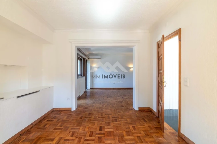 Moradia T6 para Arrendamento em Lordelo do Ouro e Massarelos Foto 4