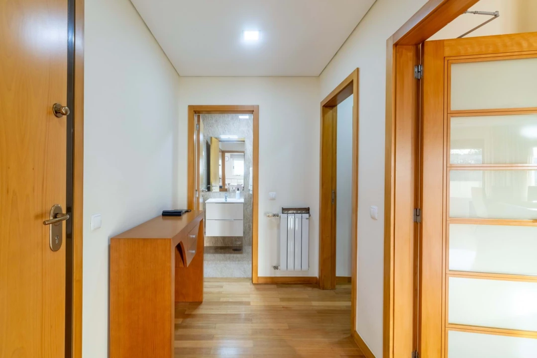 Apartamento T4 para Venda em Castêlo da Maia Foto 18