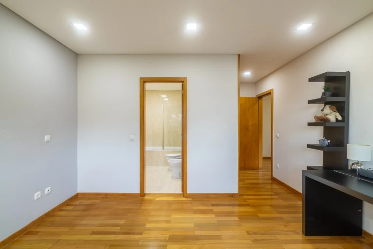 Apartamento T4 para Venda em Castêlo da Maia Foto 22